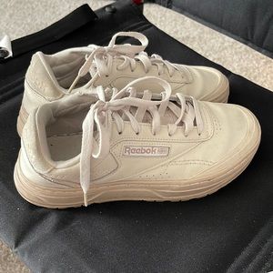 Reebok Club C Extra Sneaker in Chalk